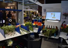 At this single bouquet station of Mecaflor, production steps are guided with the display showing images of the type of flower to place into the bucket and also the picking of the ingredient on the table is guide through a led light indicator. With this station, one can make a high end quality bouquet without any knowledge. More on this later in FloralDaily.